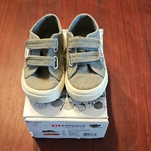 Superga Kids Sneakers with Velcro in Gray